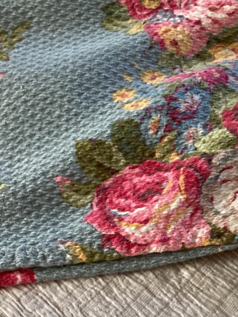 Actual antique vintage cottage chic floral fabric - Picture 5 of 5